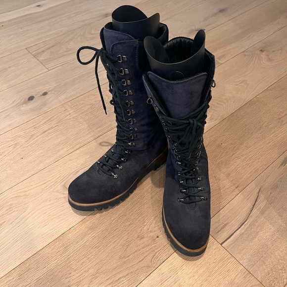 Stylish Navy Lace-Up Boots for Women - Picture 6 of 9